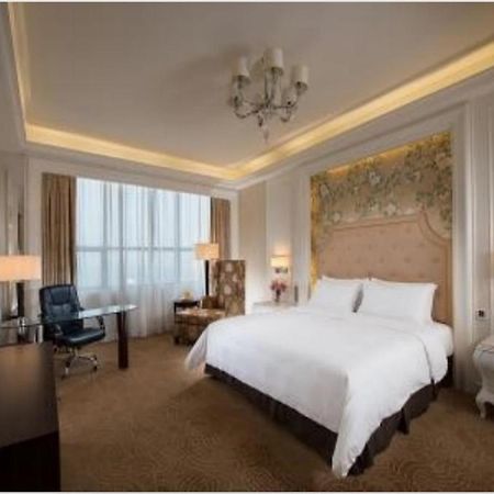 Vienna Hotel Shenzhen Exibition Center Exterior photo