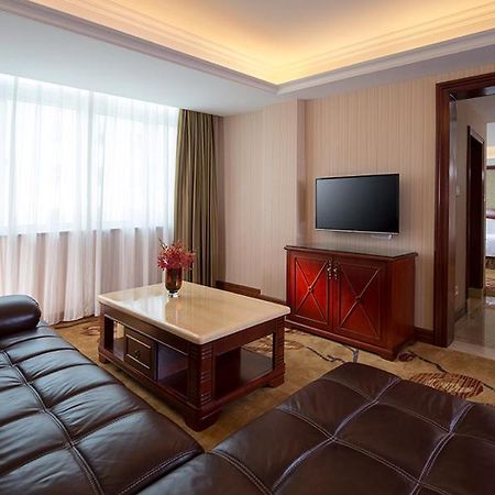 Vienna Hotel Shenzhen Exibition Center Exterior photo