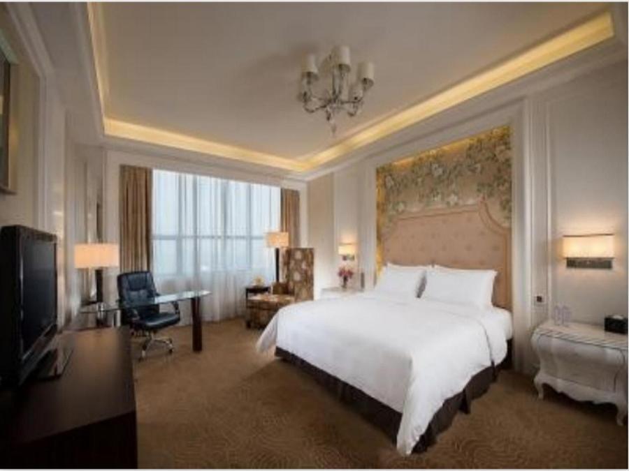 Vienna Hotel Shenzhen Exibition Center Exterior photo